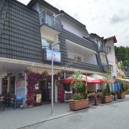 Apartamento Pod Delfinem Rewal Exterior foto