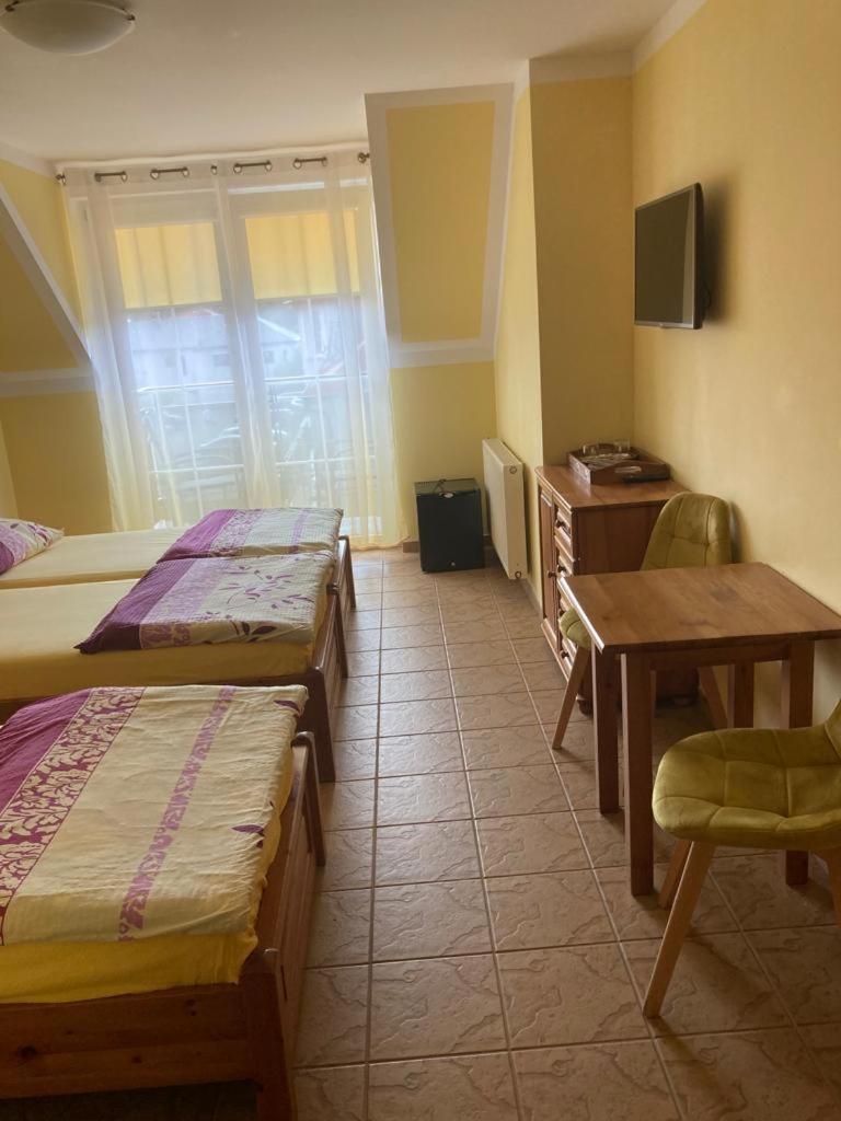 Apartamento Pod Delfinem Rewal Exterior foto