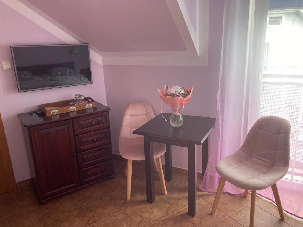 Apartamento Pod Delfinem Rewal Exterior foto